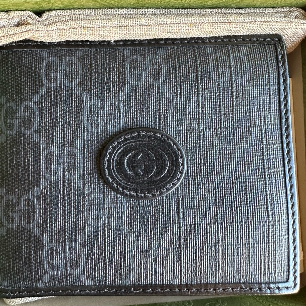 Mens Authentic Gucci Wallet